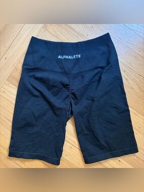 Alphalete amplify biker shorts